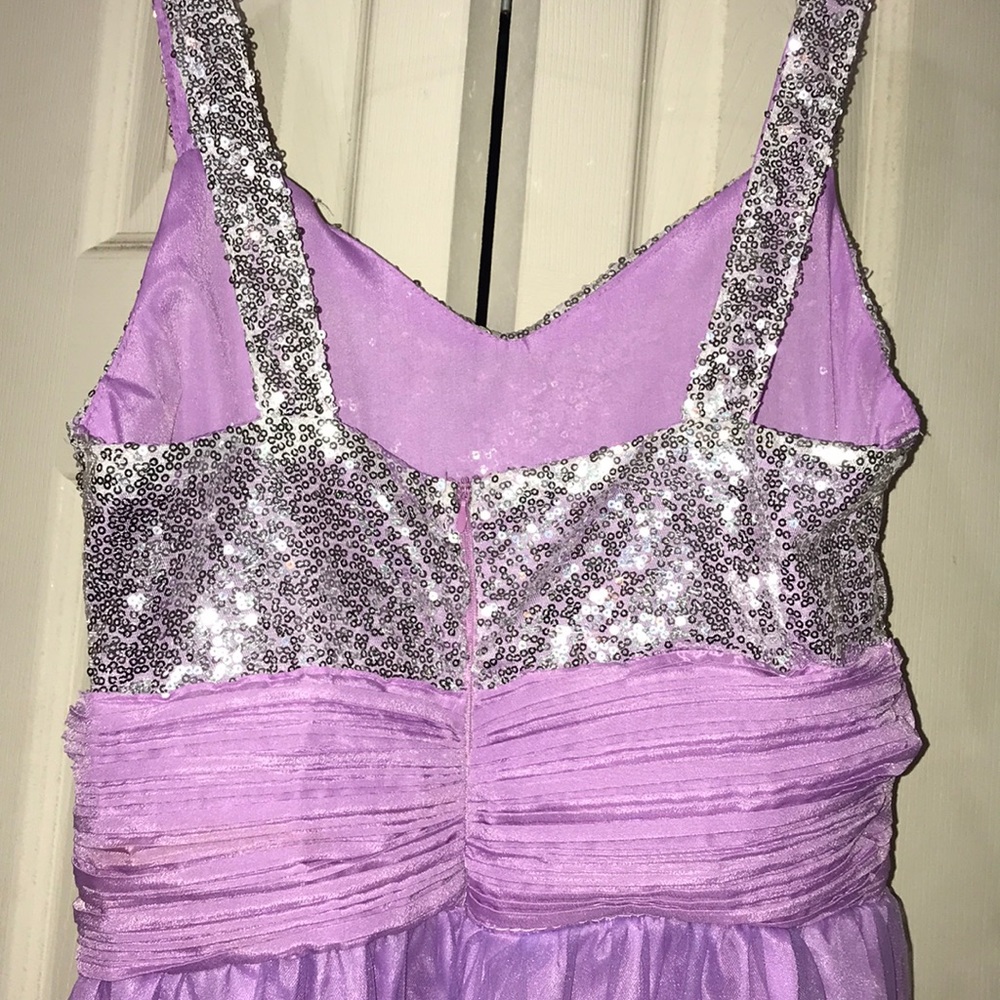 Dress - Picture 3 of 4